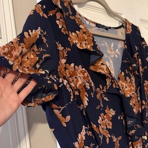 Floral short sleeve V-Neck Women's Top - Navy and Brown